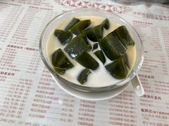 翡翠凉粉加炼奶-周大娘牛乳(旧寨古村总店)