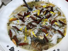 -江渔儿酸菜鱼·拔草餐厅(虎门君乐汇店)