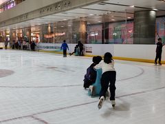 -冰堡国际溜冰场(观澜湖新城MHMALL店)