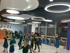 -小荧星艺校(浦东中环分校)