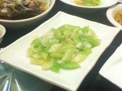 西芹百合-新南华大酒店(广中店)