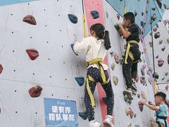 -蓝天攀岩(罗湖益田假日广场店)