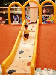 -奈尔宝·儿童乐园·亲子餐厅(鄞州万达店)