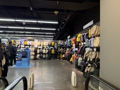 -迪卡侬(西三旗店)