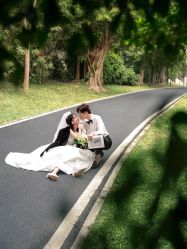 -雨墨婚纱摄影工作室