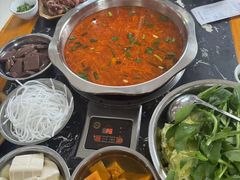 -黄利砖万峰林布依特色酸笋牛肉馆
