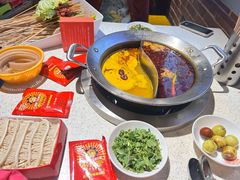 鸳鸯锅-钢管厂五区小郡肝火锅串串香(总店)