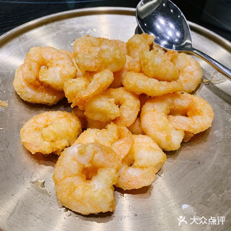 味道都不错，菜品种类很多，就是量有点小