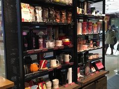 零售区-星巴克(宝山万达店)