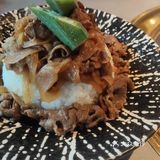 位置:店铺开在茂业街区，满眼都是各国美食