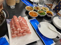 -楼外楼大刀肉传统火锅居(幸福街店)