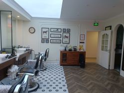 -理昂男士理发店 Barber shop