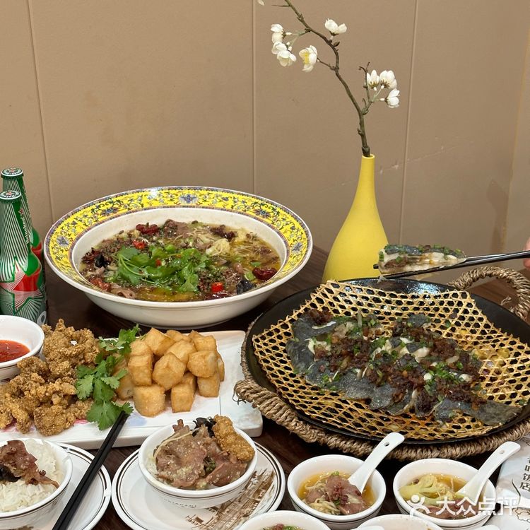 晋江！本地人都推荐的大排档。z