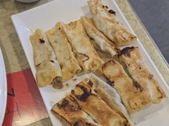 三鲜锅贴-春江饭店(共青团路总店)