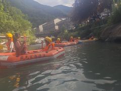 -藏龙百瀑漂流