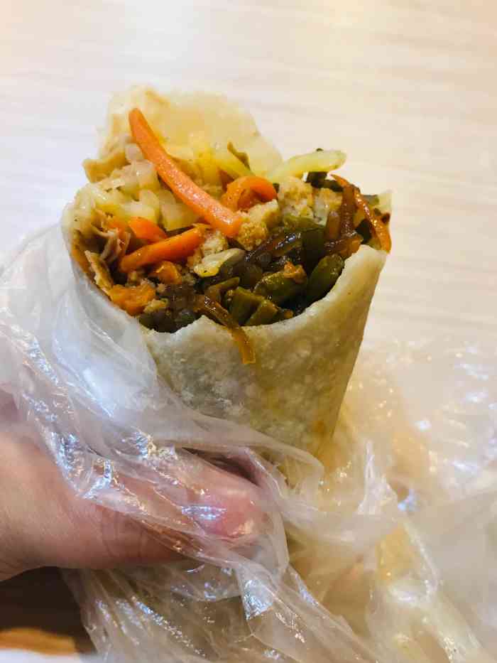 今天忙了一天到现在才吃饭本来是要去之前经常去的