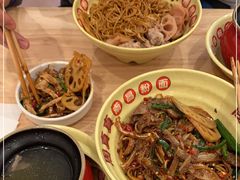 -周真真南昌拌粉·瓦罐汤(敦化路店)