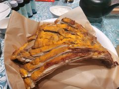 馕坑果木烤羊排-巴扎美食·新疆菜·西域歌舞表演餐厅(新疆大厦店)