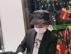 -卡尔诗·科技美肤连锁