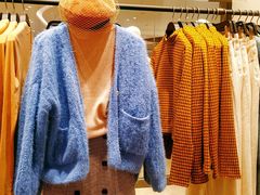 -URBAN REVIVO(上海中庚漫游城店)