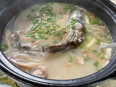 -土砂锅生态山庄·非遗砂锅雅鱼
