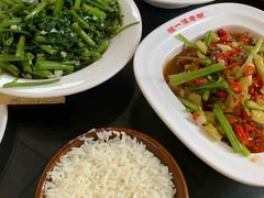 -独一佳老胡湘菜馆(矿山路店)