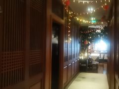 -八府香鸭·啫啫煲(华山路店)