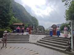 -高荡千年布依古寨旅游景区