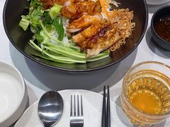 -美奈小馆·越南料理(中航城君尚购物中心店)