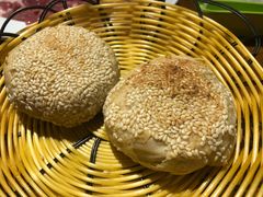 烧饼-義聚德·清真铜锅涮羊肉·烧烤(河东店)