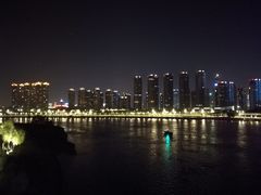 -南京眼步行桥