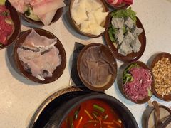 -贵府酸汤牛肉火锅·贵州老字号(飞山街店)