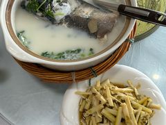 -天乐农家鱼头王(天目湖店)