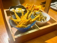 -莲餐厅·湖北菜·潜江小龙虾店(愚园路店)