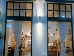 门面-洪小鹏生活美学馆(领SHOW天地店)