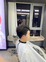 -藤野造型烫发染发