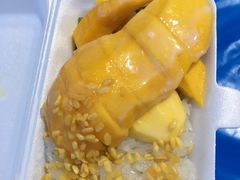 -芒果糯米饭摊子