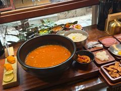 -银米·云南传统过桥米线(双廊黑金冠店)