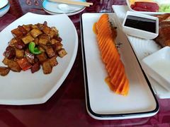 -依江春水烤鸭店