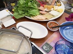 -樾餐厅泰式海鲜火锅(民歌湖店)