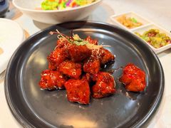 红酒泡沫牛仔粒-荟廷·晶萃(陆家嘴尚悦湾店)