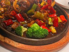 石锅蘑菇牛仔粒-鹿港小镇(霄云店)