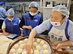 -李与白包子铺(桐梓林店)
