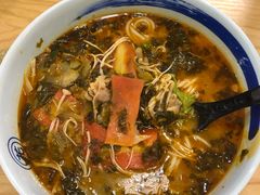 -花馬肆.云南过桥米线(汉神购物广场现场熬汤店)