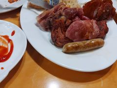 脆烤猪膝配德式酸菜、面包丸-巴伐利亚啤酒坊(意式风情街店)