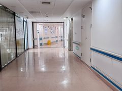 -复旦大学附属中山医院青浦分院-停车场