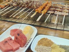 -哈尔滨小酒馆·鲜肉现穿自助烧烤(康新花园店)