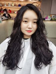 -变画·发型STUDIO