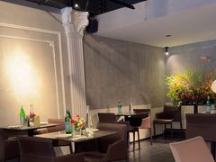 -LESCEDARS Brasserie Bistro香柏树