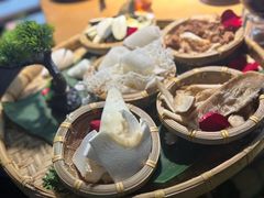 -菌彩云南野生菌火锅(万达广场店)